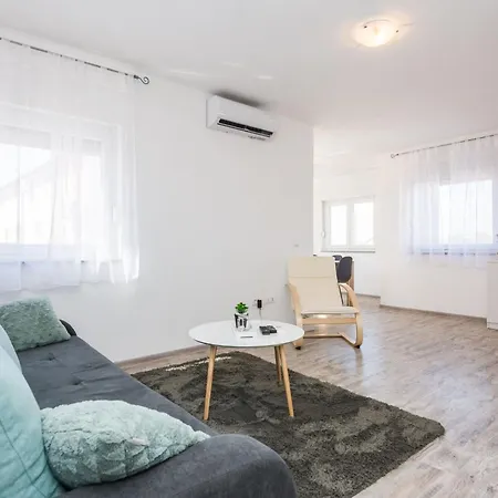 Krpan 2 By Interhome Lejlighed Vir